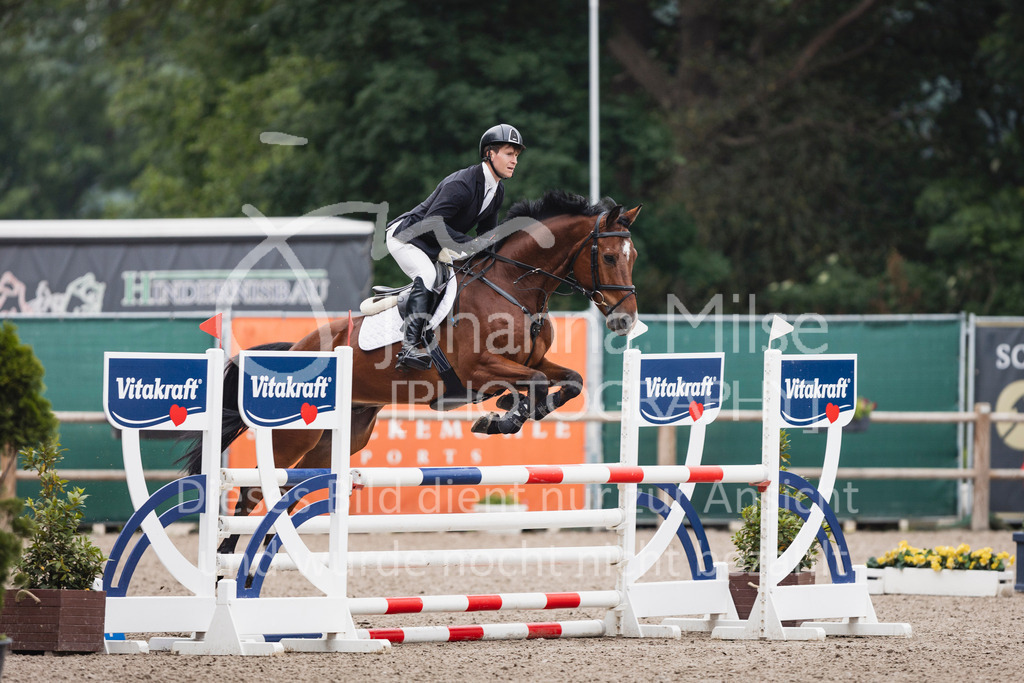 250610_Mühlen_SprPf-A2-247 | Deine schönsten Turniermomente als professionelle Fotos! Entdecke hochwertige Pferdesport-Fotografie im Online-Shop. Jetzt Fotos finden & bestellen!