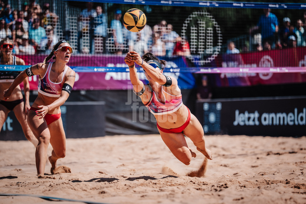 Beachvolleyball | Frauen | Allianz German Beach Tour 2025 | Tourstop München | 13.07.2025 | Anna-Lena Grüne springt zum Ball