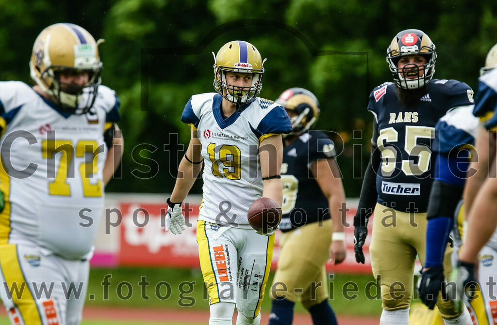 2022-05-29_159_Erding_Bulls_gegen_Nuernberg_Rams | Erding, Deutschland, 29.05.2022:
Fußball, Regionalliga 2022, 5. Spieltag, Erding Bulls gegen Nürnberg Rams, Endergebnis: 10:16

Alexander Rott (Erding Bulls, #19)

Foto: Christian Riedel / fotografie-riedel.net