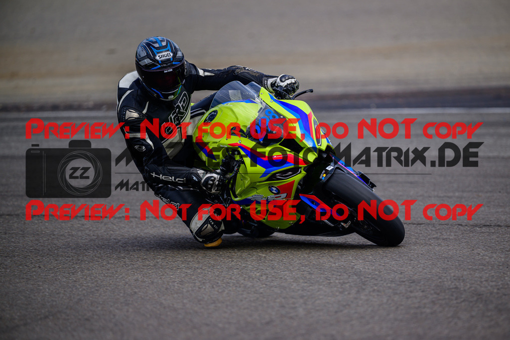 MaZZes_Fotomatrix_20250421_6007705_4672 | WEISS