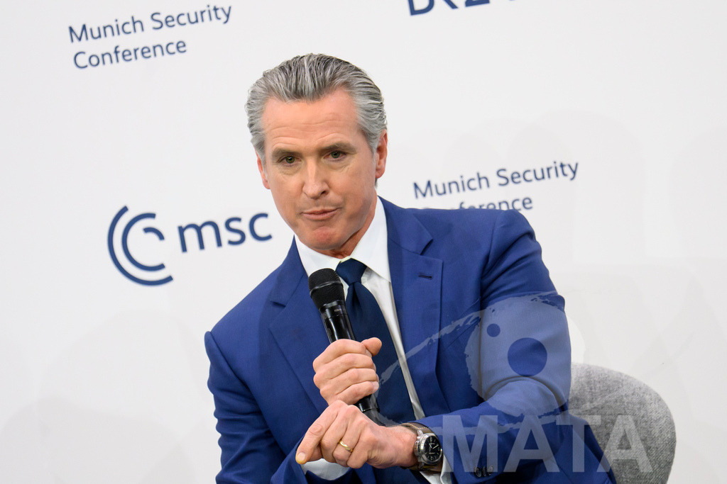 _DWA6398 | MATA IndoCon - Realisiert mit Pictrs.com