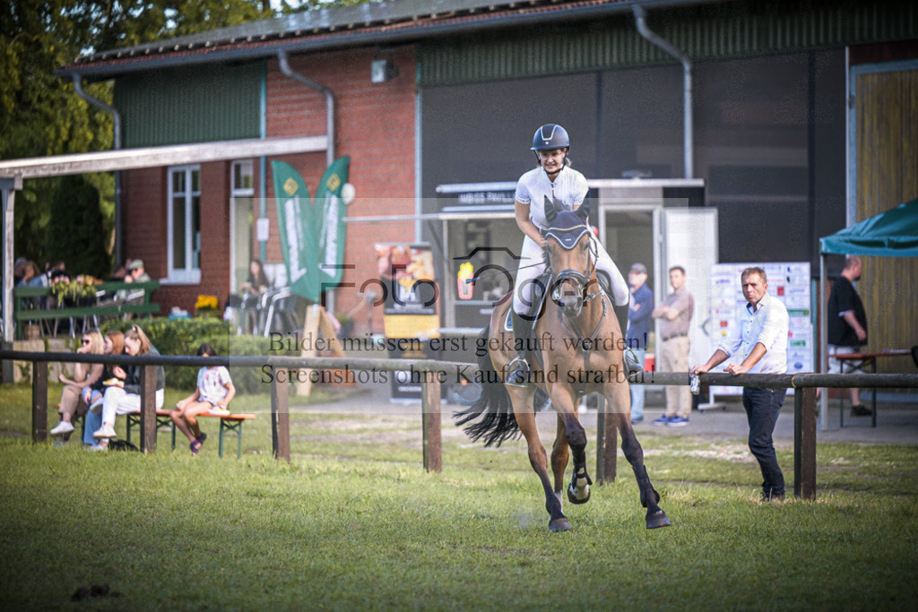 DOS_0147 | Entdecke hochwertige Reitturnierfotos von Foto Oger. Professionell, emotional und authentisch – jetzt Lieblingsmomente im Shop bestellen.Deutschlandweite Turnierfotografie. - Realisiert mit Pictrs.com