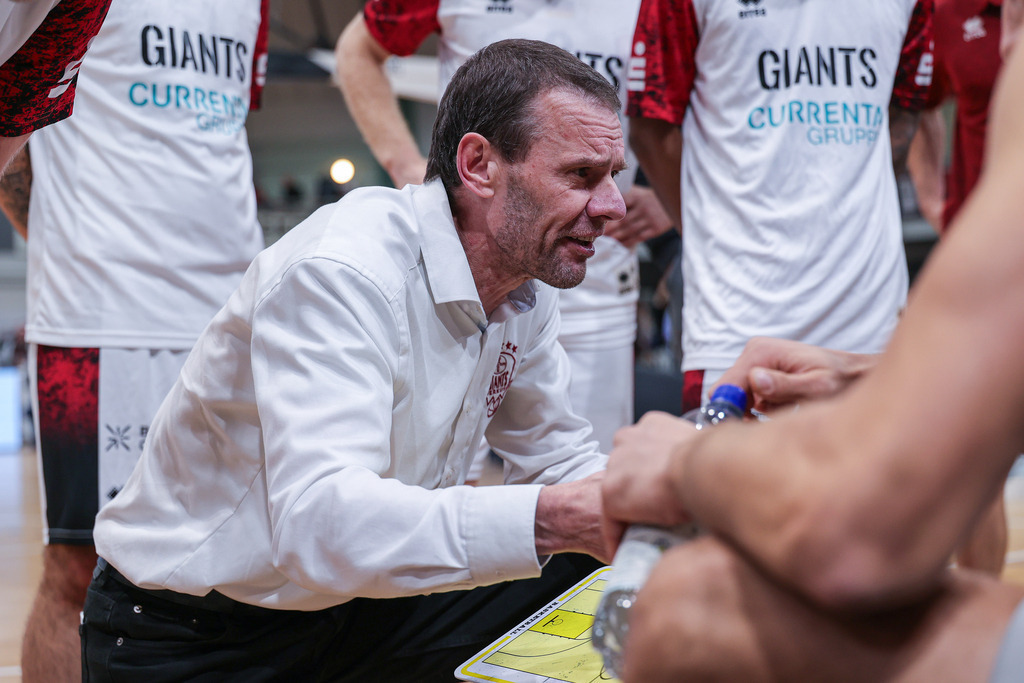 Pro A BAYER GIANTS vs BG Göttingen-95 | Fotos von Basketballspielen aus dem Raum NRW fotografiert von Gero Mueller-Laschet und Daniel Schaefer - Realisiert mit Pictrs.com