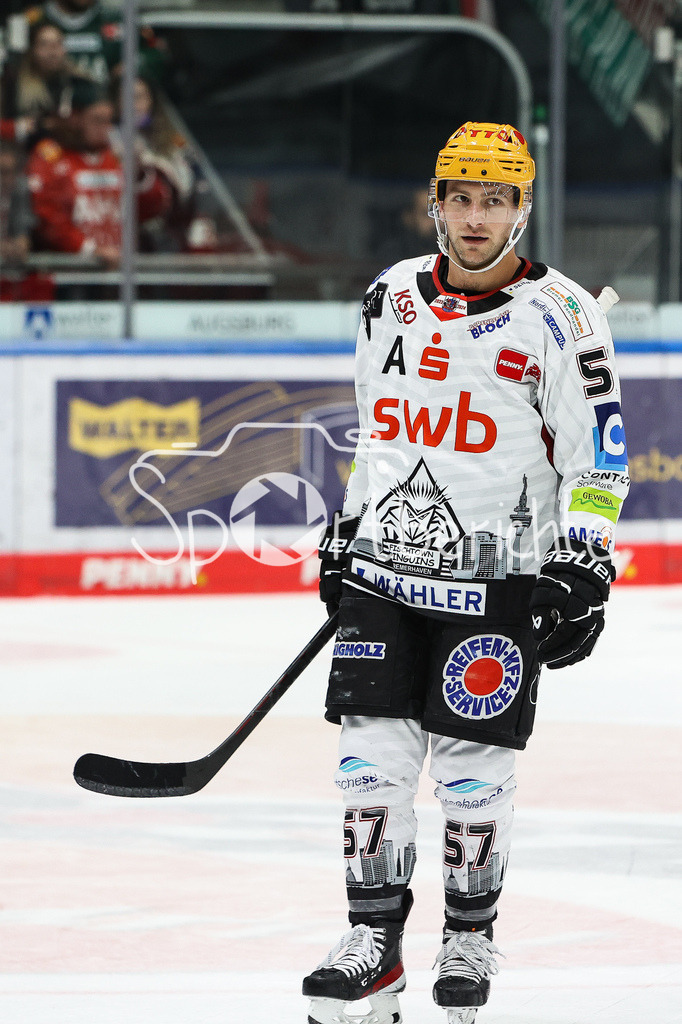Augsburger Panther - Fischtown Pinguins Bremerhaven | Alexander FRIESEN (BHV #26) in Aktion / Freisteller / Einzelfoto