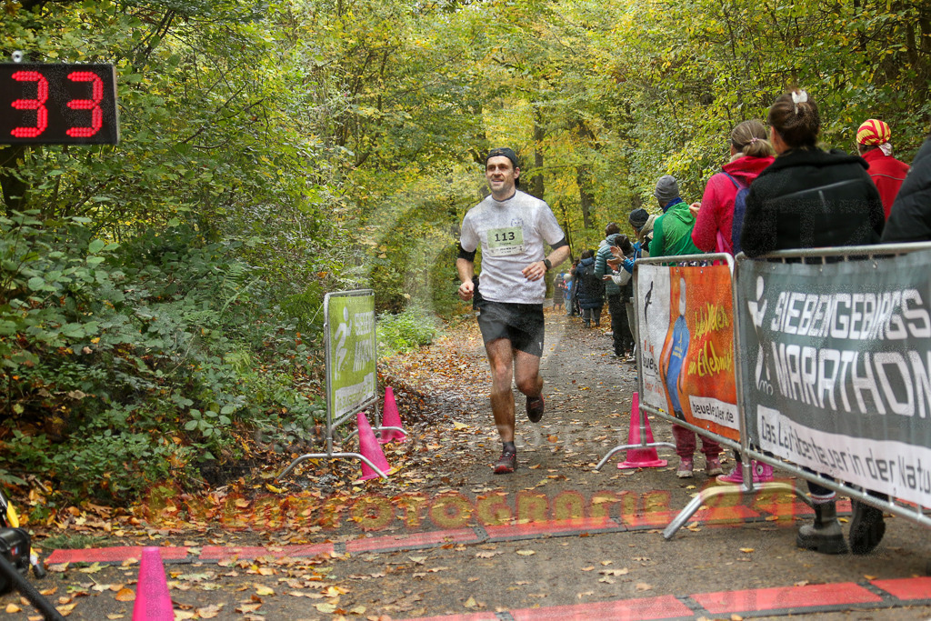 251026_1222_EX1_0183 | Sportfotografie im Rhein-Sieg Kreis, Köln, Bonn, NRW, Rheinland Pfalz, Hessen, etc. Unser Tätigkeitsfeld umfasst den Laufsport vom Volkslauf über den Marathon, Duathlon, Triathon bis zum Ultralauf wie Kölnpfad Ultra oder Schindertrail.