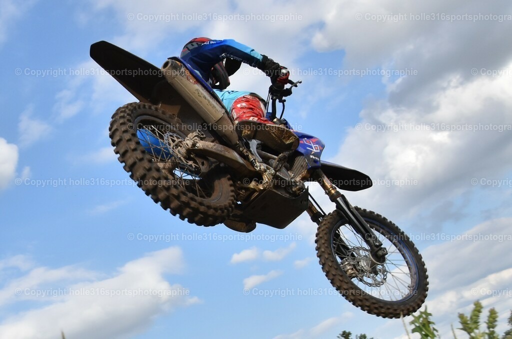 DSC_0405 (2) | Sportfotografie , Motorsport, Motoross, Reitsport, Mointainbike, Enduro,
Landschaft , Outdoor, Eventfotografie, Landschaft, Bilder online bestellen - Realisiert mit Pictrs.com