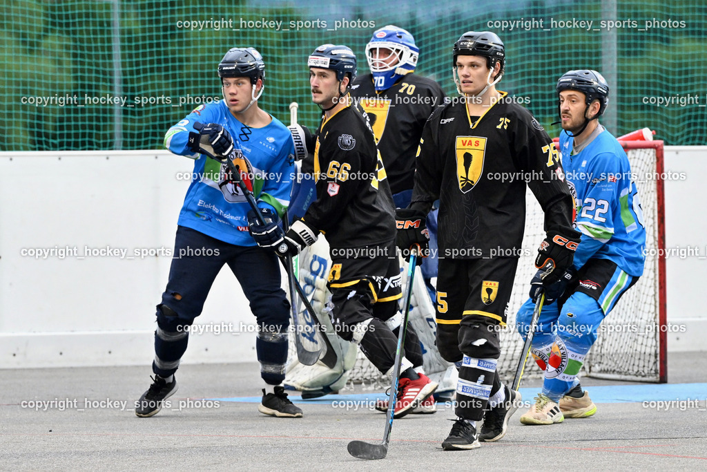 ASKÖ Hockey Villach vs. VAS Ballhockey  | #13 SCHARF Nikolas ASKÖ Villach Hockey, #66 Hintermann Daniel VAS Villach, #70 Moser Lukas VAS Villach, #75 Wohlfahrt Benedikt VAS Villach, #22 FRIEDRICH Lukas ASKÖ Villach Hockey,  ASKÖ Hockey Villach vs. VAS Ballhockey , ASKÖ Hockey Villach vs. VAS Ballhockey  am 06.07.2025 in Villach (Alpen Arena ), Austria, (Photo by Bernd Stefan)