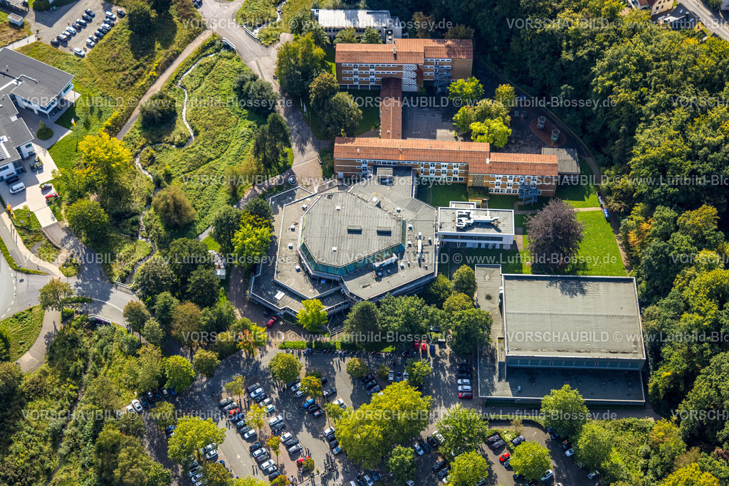 Arnsberg230904555 | Luftbild, Kulturzentrum und Franz-Stock-Gymnasium, Hüsten, Arnsberg, Sauerland, Nordrhein-Westfalen, Deutschland
