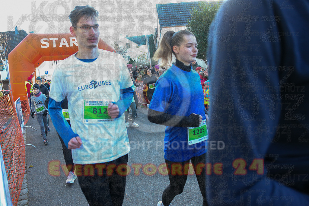 241201_1026_EX1_8198 | Sportfotografie im Rhein-Sieg Kreis, Köln, Bonn, NRW, Rheinland Pfalz, Hessen, etc. Unser Tätigkeitsfeld umfasst den Laufsport vom Volkslauf über den Marathon, Duathlon, Triathon bis zum Ultralauf wie Kölnpfad Ultra oder Schindertrail.