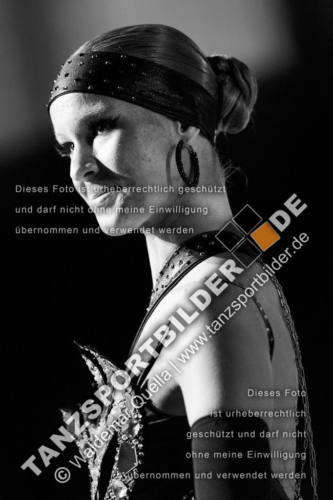 20250504-01558 | Hier finden Sie Tanz Bilder vom Latein und Standard Formationen tanzen. Sportbilder vom Tanzsport. Schöne Fotos und von Weltmeisterschaft, Europameisterschaft, Bundesliga, Regionalliga, Oberliga und Landesliga sowie von GOC Stuttgart, DanceComp, WM Bremen