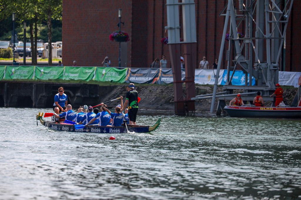 Drachenboot-Regatta_Duisburg140625_52 | Bildergalerie von Sport-Ereignissen aber auch von weiteren spannenden Dingen - nicht nur vom Niederrhein. In Anlehnung an den bekannten Spruch von Hanns Dieter Hüsch heißt das Motto: "Niederrhein ist überall".  - Realisiert mit Pictrs.com