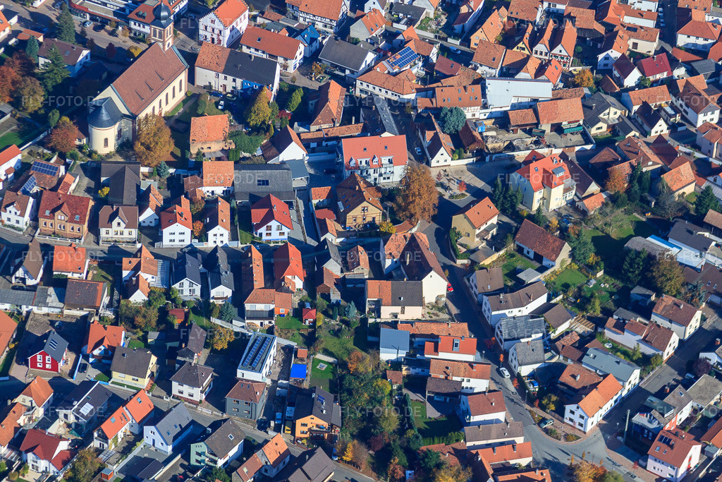 Luftbild: Schlossgärtenstraß in Hagenbach im Bundesland Rheinland-Pfalz in Deutschland. Foto: IMG_35300.jpg vom 31.10.2010 durch Werner Riehm/FLY-FOTO.de