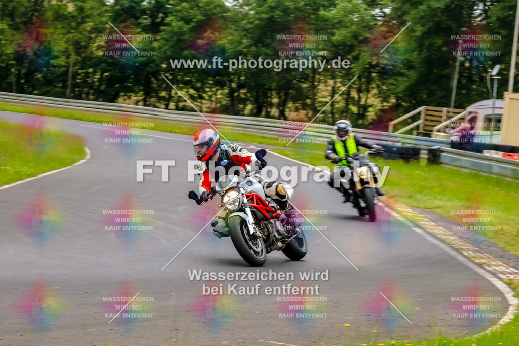 VBK-7475 | Hier findet Ihr Bilder von Touristenfahrten auf der Nürburgring Nordschleife oder von anderen Veranstaltungen die ich besucht habe. Viel Spass beim Durch Schauen 