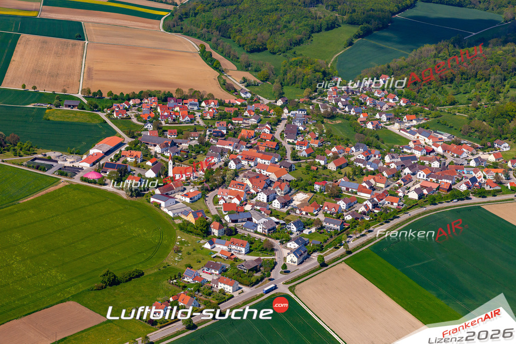 Die Luftbildaufnahme Zirgesheim -  wurde 2019 mittels Flugzeug (keine Drohne) erstellt. Perfekte Schärfe und Druck- Ergebnisse- Garantiert!