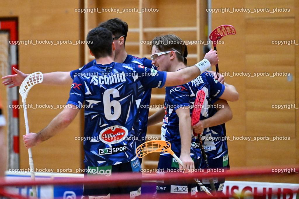 VSV Unihockey vs. SZPK Floorball | Jubel VSV Unihockey, #6 Timo Schmid VSV Unihockey, #66 Jakob Rainer VSV Unihockey, VSV Unihockey vs. SZPK Floorball, VSV Unihockey vs. SZPK Floorball am 23.11.2024 in Villach (Ballspielhalle St. Martin), Austria, (Photo by Bernd Stefan)