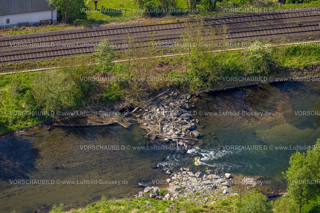 Bestwig240502890 | Luftbild, Geröll im Fluss Ruhr, Velmede, Bestwig, Sauerland, Nordrhein-Westfalen, Deutschland