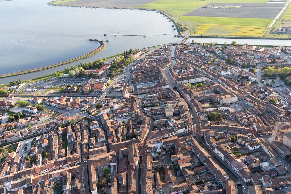 Aerial view: View of the town in Comacchio in the state Ferrara, Italy.Photo: IMG_098662.jpg taken on 04/06/2017 by Werner Riehm/FLY-FOTO.comResolution of the original: 4942 x 3295 px