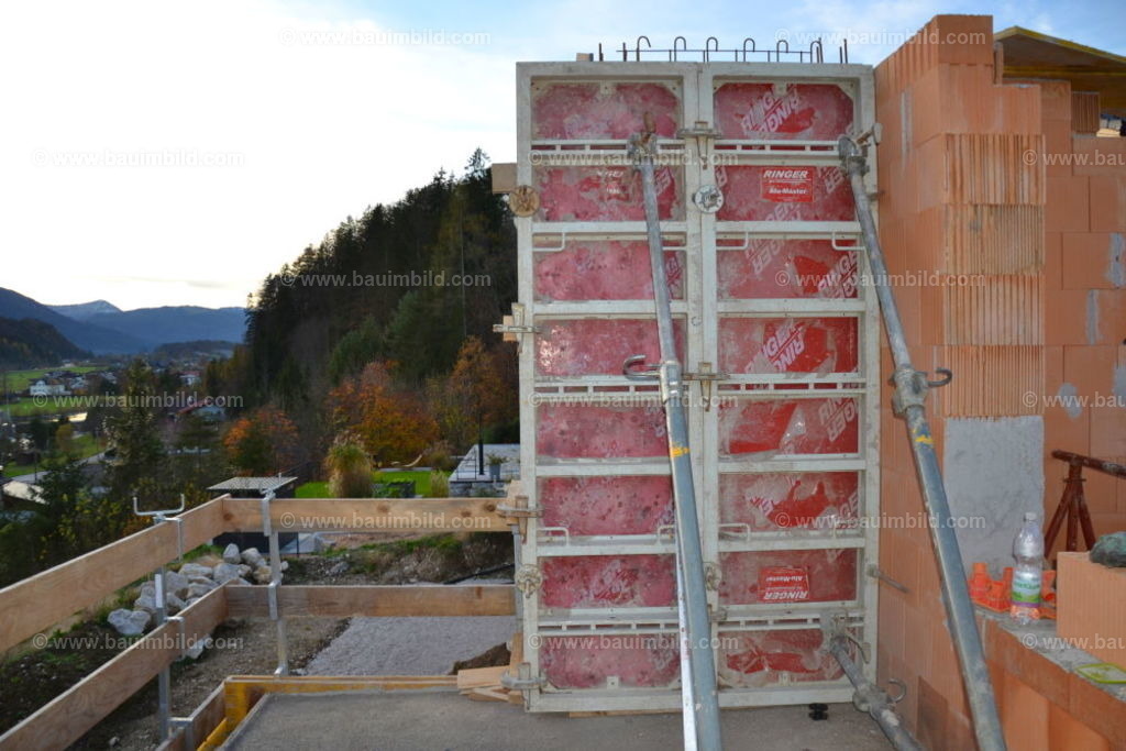 bib-lg04-betonarbeiten-0683 | Nach LV-Leistungsgruppen sortierte Detailfotos über den Bau eines Hauses. Alle Hausbau-Bilder direkt vom Urheber und Autor der Website Haus-Selber-Bauen.com