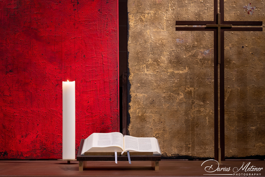 Katharinenkirche in Oppenheim | Die imposante Katharinenkirche in Oppenheim gilt als eine der bedeutendsten gotischen Kirchen am Rhein. Ihre Errichtung erfolgte in mehreren Bauabschnitten im 13., 14. und 15. Jahrhundert. Heute ist sie eine der schönsten Sehenswürdigkeiten in Rheinhessen.