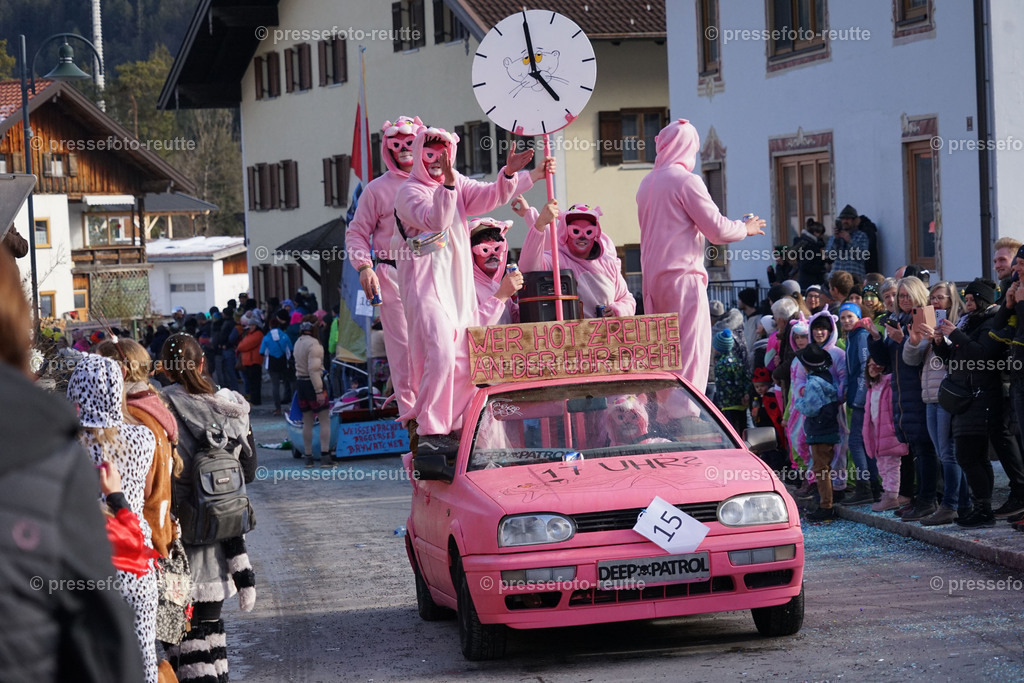 news-2023-Feb11-Fasching-Weissenbach-DSC01848 | Info aus dem Bezirk Reutte/Ausserfern Tirol sowie eine umfangreiche Bilddatenbank über die gesamte Region: Lechtal, Talkessel Reutte, Tannheimertal, Zwischentoren. Lech, Plansee, Zugspitze, Grenztunnel, B179, Fernpassstraße, Verkehr, Lawinen, Tradition, - Realisiert mit Pictrs.com