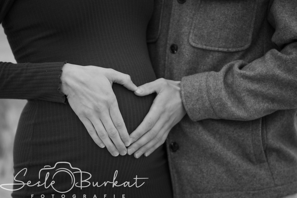 20250927-IMG_4536 | Authentische, natürliche und emotionale Fotoshootings auf der Nordseeinsel Föhr. Als Fotografin halte ich deine schönsten Momente in einzigartigen Neugeborenen-, Familien-, Paar- und Einzelshootings fest. Jetzt einen Termin vereinbaren!