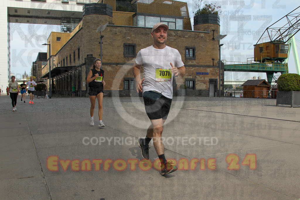 250920_1332_EV4_5979 | Sportfotografie im Rhein-Sieg Kreis, Köln, Bonn, NRW, Rheinland Pfalz, Hessen, etc. Unser Tätigkeitsfeld umfasst den Laufsport vom Volkslauf über den Marathon, Duathlon, Triathon bis zum Ultralauf wie Kölnpfad Ultra oder Schindertrail.