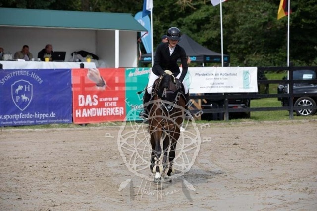 2B4A1328 | pixelfaenger - Realisiert mit Pictrs.com