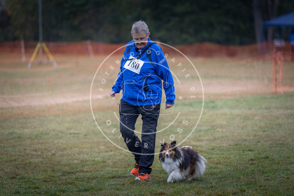 Pfotenfotografie_DV3A9542 | Hundefotografie, Tierfotograf, Pfotenfotografie, Fotoshooting Hund, Hunde Portrait, Hundesport, Hundeportraits, Heideshooting, Hunde, Sportfotograf, Hundefotograf, Turnierhundsport, THS,  - Realisiert mit Pictrs.com