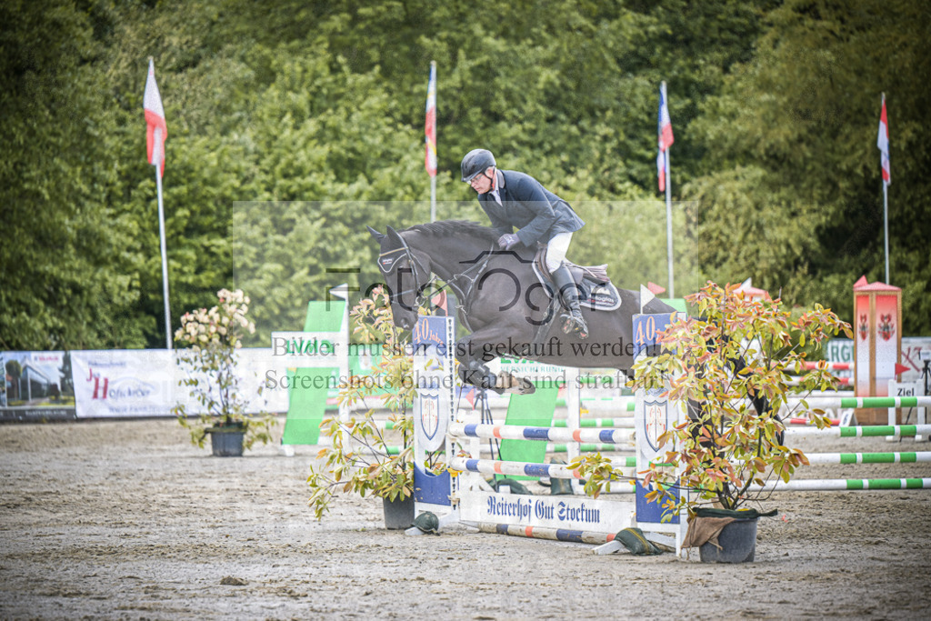DOS_7603 | Entdecke hochwertige Reitturnierfotos von Foto Oger. Professionell, emotional und authentisch – jetzt Lieblingsmomente im Shop bestellen.Deutschlandweite Turnierfotografie. - Realisiert mit Pictrs.com