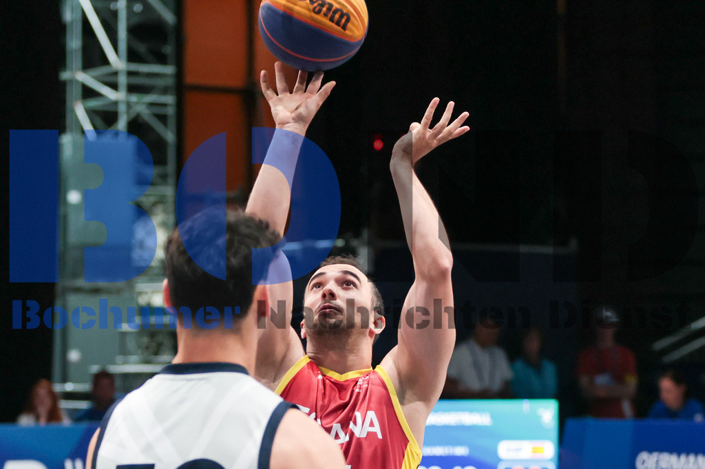 SES_RRG3x320250720-185 | bond - Realisiert mit Pictrs.com