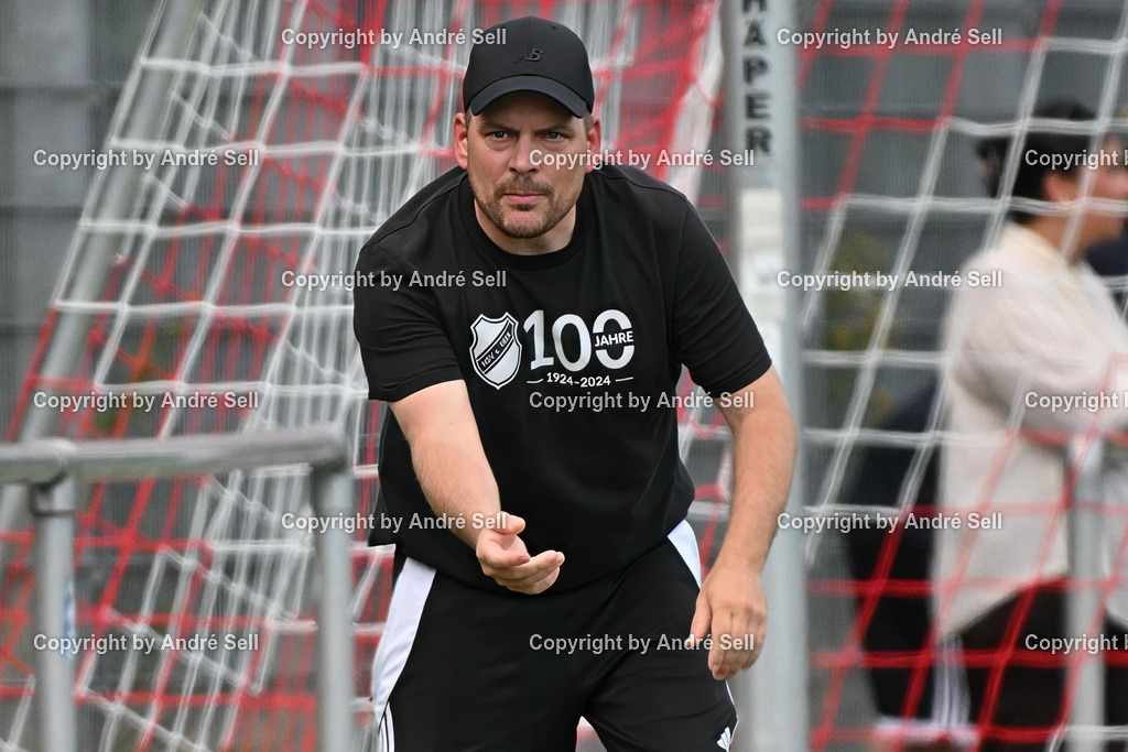PSV Neumünster vs VfR Neumünster | Trainer Mark Hungerecker (Heikendorf) / Fußball-Landesliga Männer 2026/2027 / TSV Kronshagen vs Heikendorfer SV / Sportzentrum Platz 5 / Kronshagen / 01.08.26 - Realisiert mit Pictrs.com