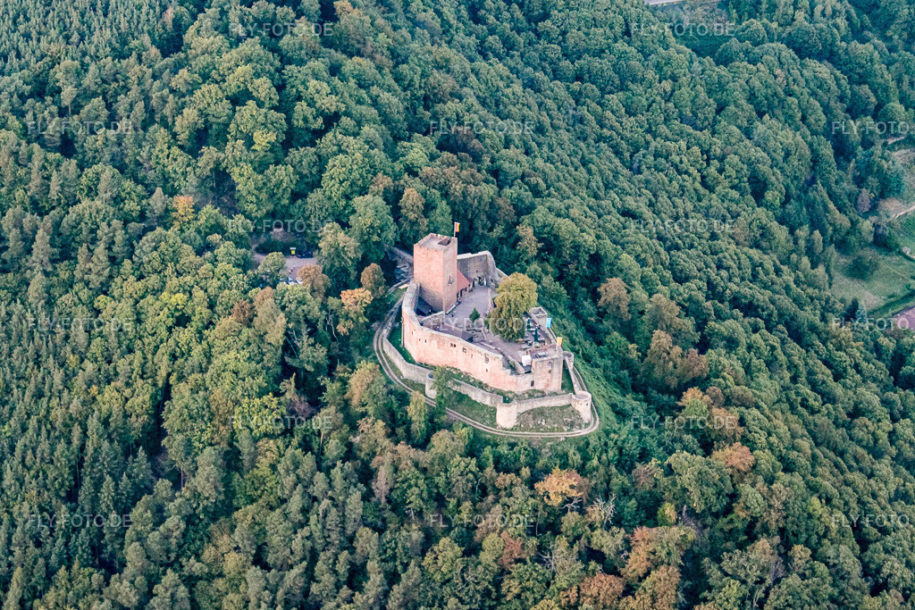 Burg Landeck | Luftbild: Burg Landeck in Klingenmünster im Bundesland Rheinland-Pfalz in Deutschland. Foto: IMG_21306.jpg vom 23.09.2009 durch Werner Riehm/FLY-FOTO.de - Realisiert mit Pictrs.com