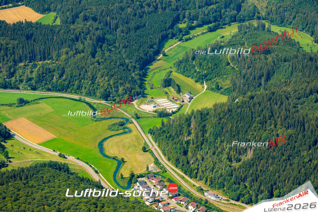 Das Luftbild zeigt :  Hettingen - Die Luftaufnahme wurde 2024 vom UL-Flugzeug aus erstellt ( keine Drohne ) - Hochauflösende Luftaufnahme - Für grossformatige Ausdrucke geeignet. Die Geschenkidee !Mit Lizenz und Bildrechte bestellbar