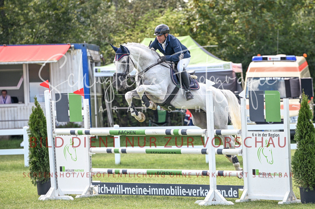 Schugtsche-Düren.2024-10.Springprf.M_-4 | Schugtsche Fotografie - Realisiert mit Pictrs.com