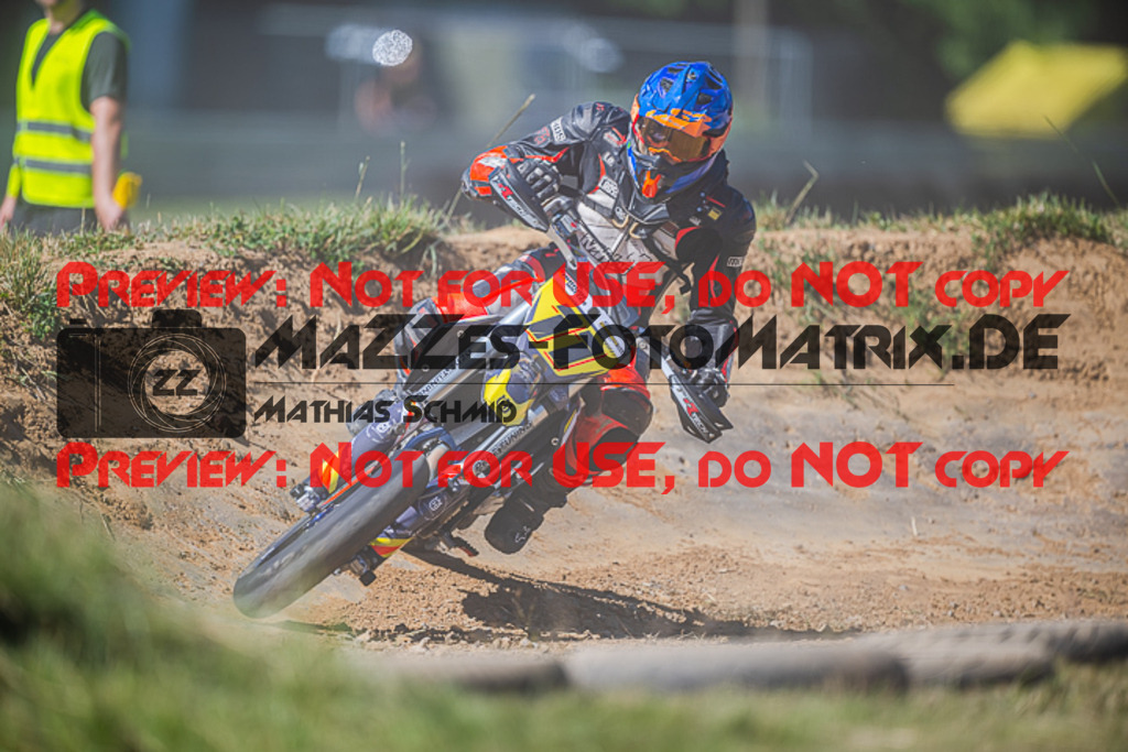 MaZZes_FotoMatrix_220702_4699 | S1