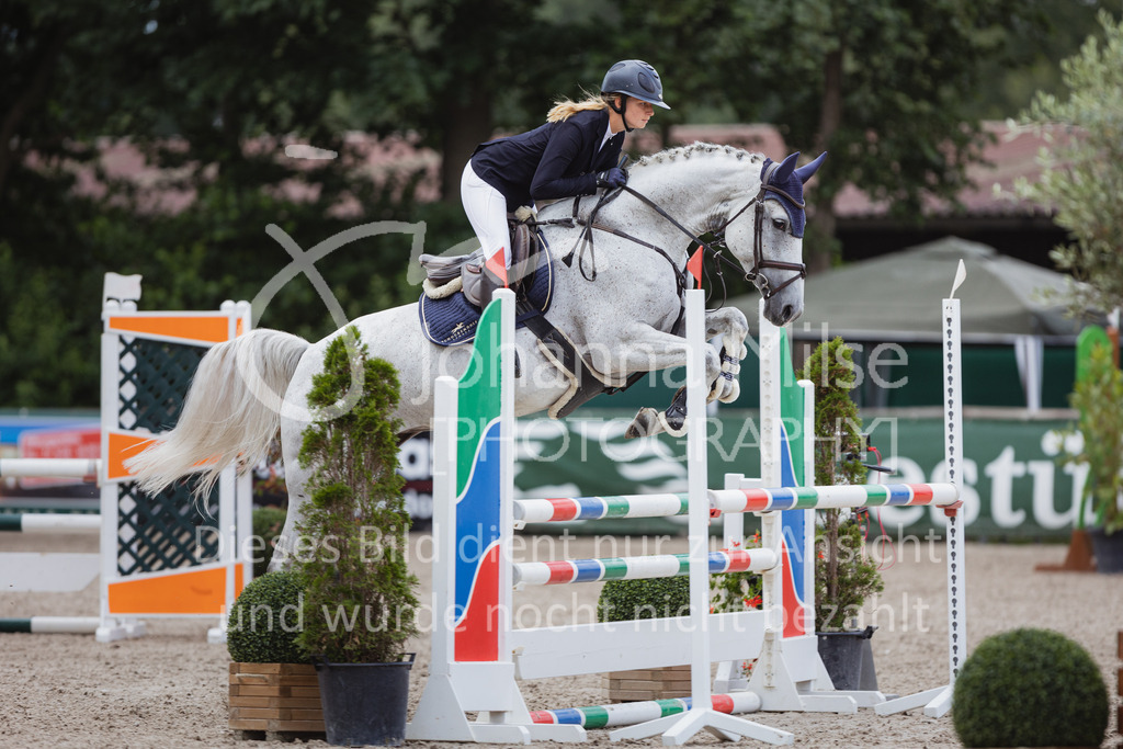 220705_Mühlen_SprPf-A3-363 | Late Entry Mühlen
05.07.2022
03 Springpferde-A**, 4-6jährige Pferde