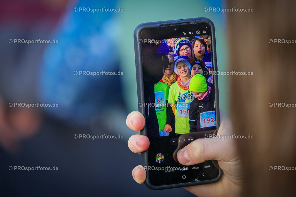 6. Bonner Nikolauslauf; Bonn, 14.12.2025 | Impressionen vom 6. Bonner Nikolauslauf am 14.12.2025 in Bonn (Nordrhein-Westfalen). 