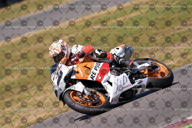 26bt04-2055 | markuskiefer.com - Realisiert mit Pictrs.com