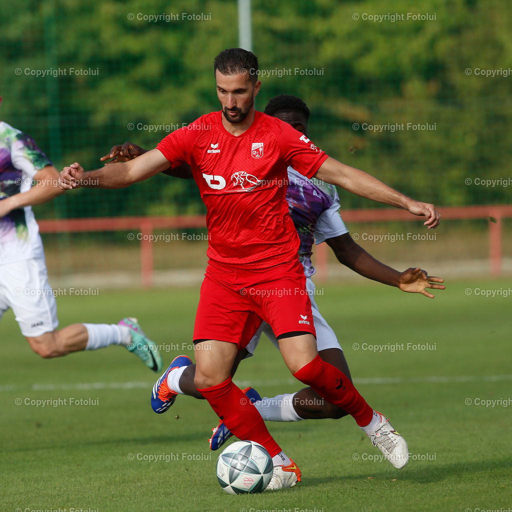 A_LUI_170824_21 | SPORT FUSSBALL LL-OST ASKOE OEDT 1B-ADMIRA LINZ 17.08.2024  IM BILD: OGNJEN JEFTENIC  (OEDT) UND (ADMIRA LINZ) FOTO:  FOTOLUI