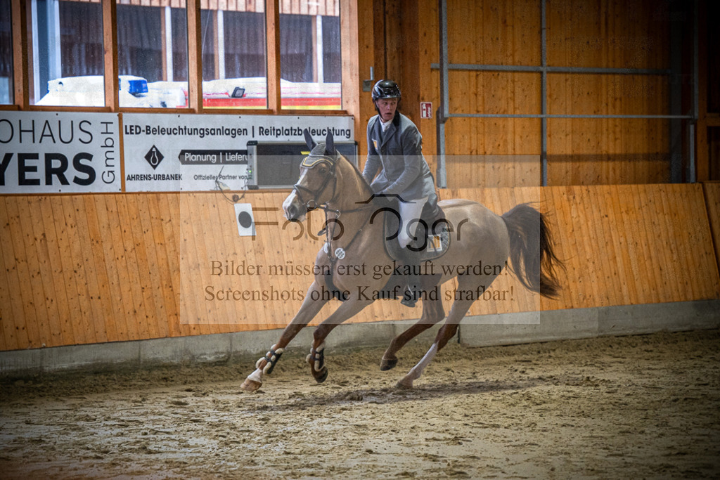 DOS_0469 | Entdecke hochwertige Reitturnierfotos von Foto Oger. Professionell, emotional und authentisch – jetzt Lieblingsmomente im Shop bestellen.Deutschlandweite Turnierfotografie. - Realisiert mit Pictrs.com