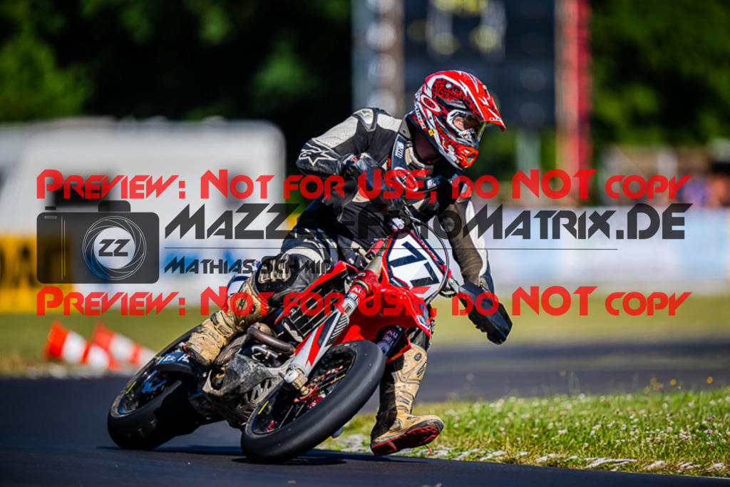 MaZZes_FotoMatrix_220702_761 | S4