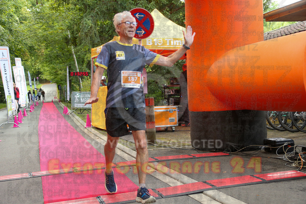 250914_1233_EX1_3235 | Sportfotografie im Rhein-Sieg Kreis, Köln, Bonn, NRW, Rheinland Pfalz, Hessen, etc. Unser Tätigkeitsfeld umfasst den Laufsport vom Volkslauf über den Marathon, Duathlon, Triathon bis zum Ultralauf wie Kölnpfad Ultra oder Schindertrail.