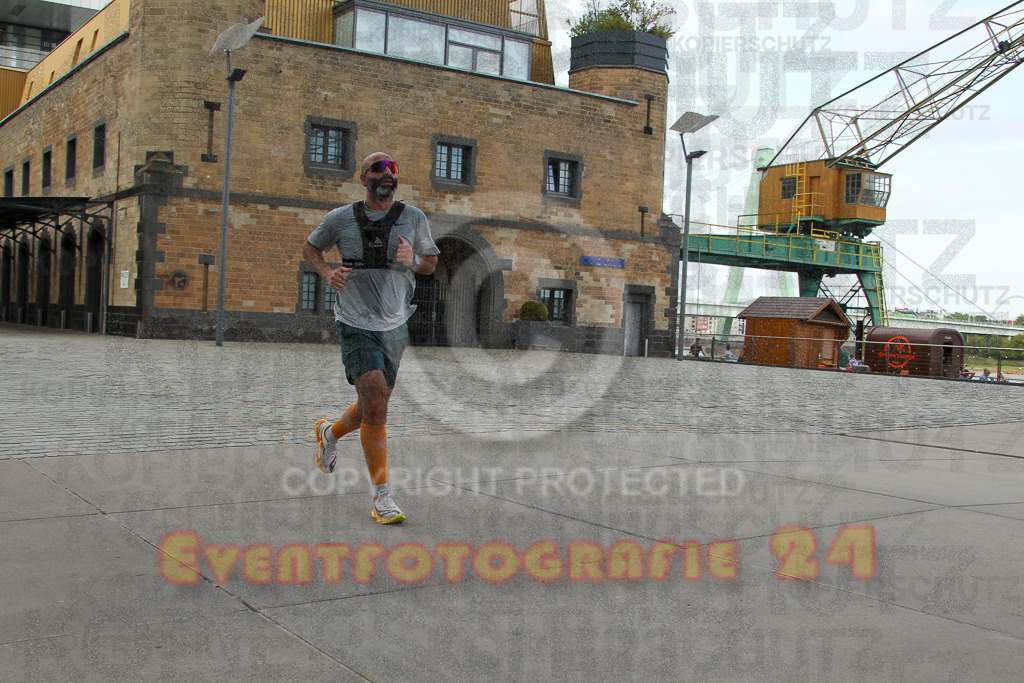 250920_1516_EV4_8352 | Sportfotografie im Rhein-Sieg Kreis, Köln, Bonn, NRW, Rheinland Pfalz, Hessen, etc. Unser Tätigkeitsfeld umfasst den Laufsport vom Volkslauf über den Marathon, Duathlon, Triathon bis zum Ultralauf wie Kölnpfad Ultra oder Schindertrail.