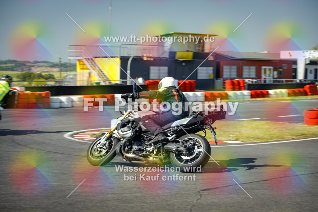 OBK_Mai_Justin_Uwe-10403 | Hier findet Ihr Bilder von Touristenfahrten auf der Nürburgring Nordschleife oder von anderen Veranstaltungen die ich besucht habe. Viel Spass beim Durch Schauen 