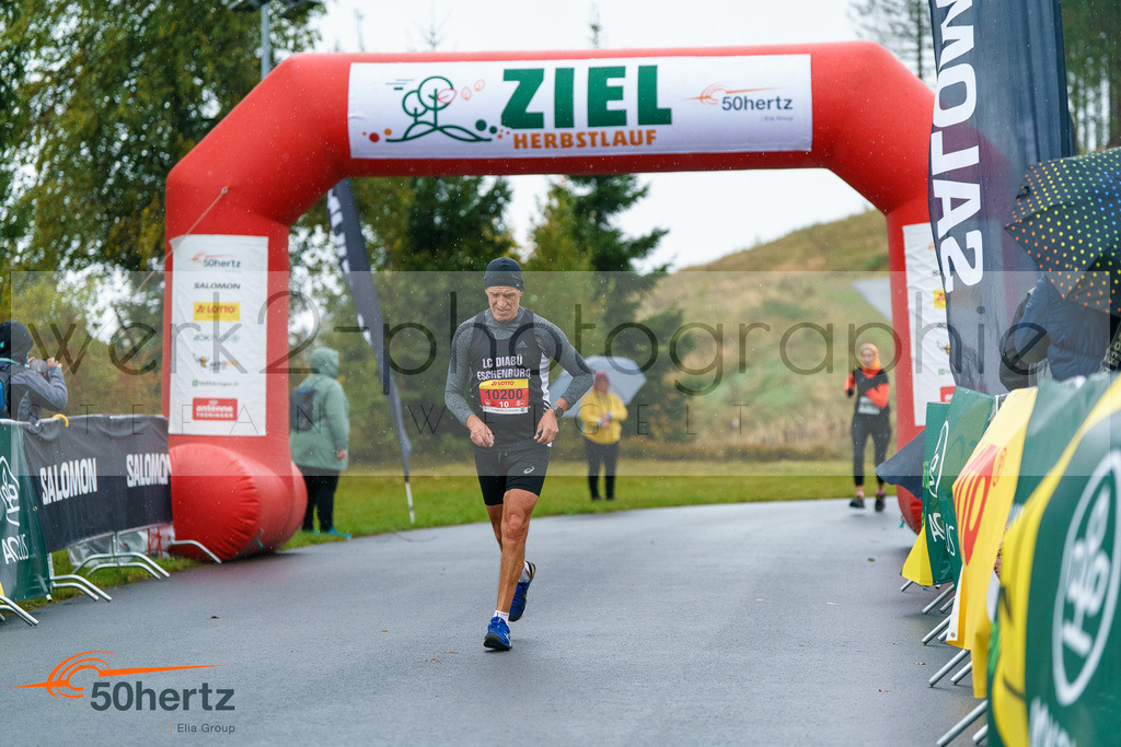 50Hertz-Zielbilder Herbstlauf | Rennsteig-Herbstlauf am 5. Oktober 2025 - Neuhaus/Rwg. nach Masserberg
