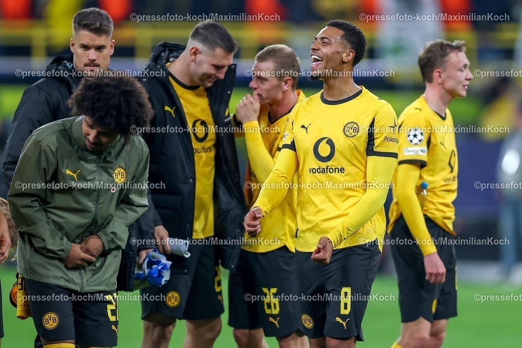 UCL01102501141 | 01.10.2025, Fußball, UEFA Champions League, Borussia Dortmund - Athletic Club Bilbao, BVB Stadion, 2. Spieltag, Saison 2025 2026: Abschlussjubel nach dem 4:1 Sieg des BVB gegen Bilbao.  Felix Nmecha (BVB #08) Regulations prohibit any use of photographs as image sequences and or quasi-video.