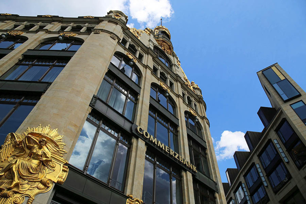 Foto: Leipzig - Kaufhaus Ebert | Das Team hinter BILDLEXIKON LEIPZIG bündelt historische wie aktuelle Informationen über die Stadt Leipzig in Text und Bild auf einer Plattform und stellt diese der interessierten Öffentlichkeit zur Verfügung.