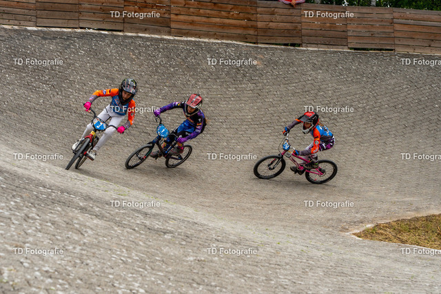 BayBMX2026-05051 | Fotogalerie von Thomas Dettweiler mit Eventbildern und lizenzfreien Fotos. Perfekt als Wandbild, für Büro, Website oder private Nutzung. - Realisiert mit Pictrs.com