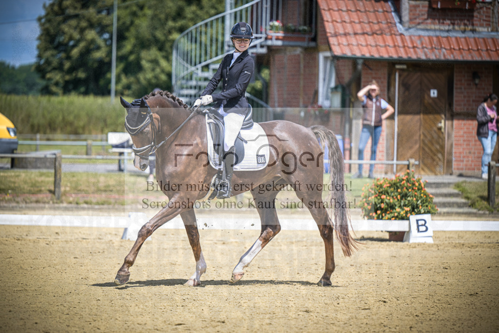 DOS_0689 | Entdecke hochwertige Reitturnierfotos von Foto Oger. Professionell, emotional und authentisch – jetzt Lieblingsmomente im Shop bestellen.Deutschlandweite Turnierfotografie. - Realisiert mit Pictrs.com