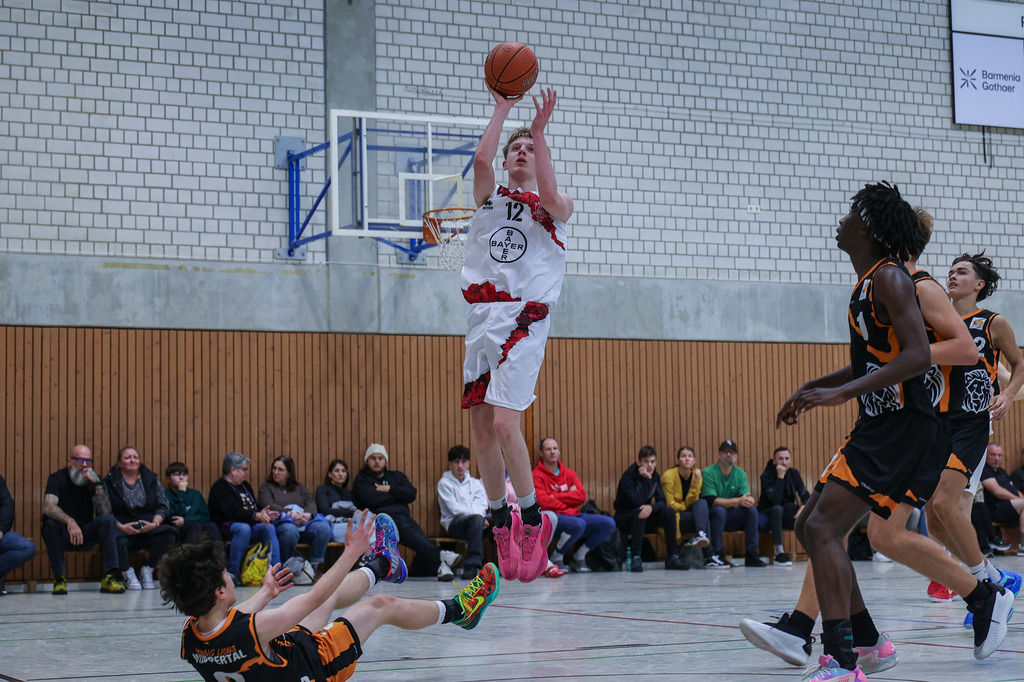 JBBL BAYER GIANTS vs Young Lions Wuppertal-82 | Fotos von Basketballspielen aus dem Raum NRW fotografiert von Gero Mueller-Laschet und Daniel Schaefer - Realisiert mit Pictrs.com